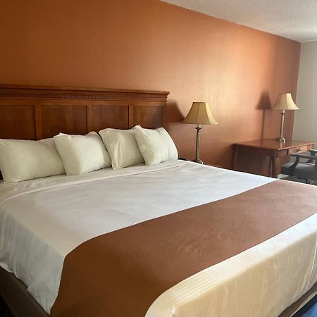 Regency Inn & Suites Anoka Buitenkant foto