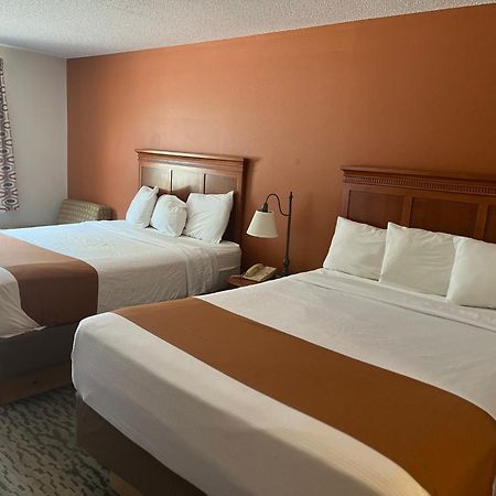 Regency Inn & Suites Anoka Buitenkant foto